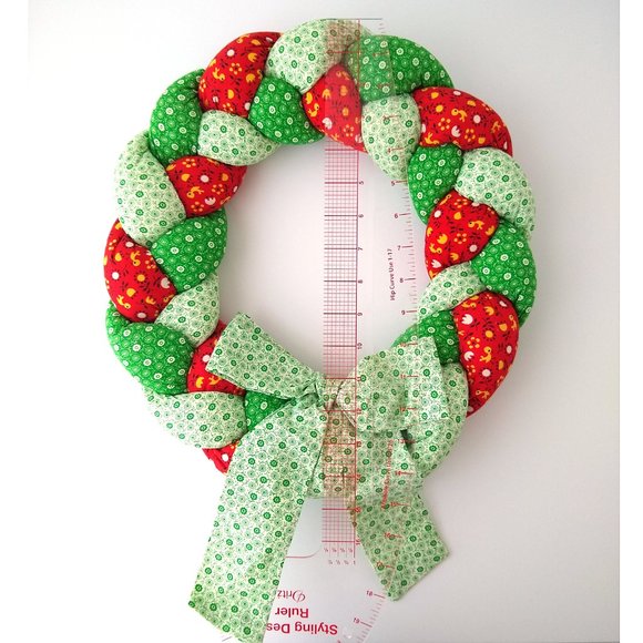 VTG 14" Braided Calico Christmas WREATH Cotton Cloth Red Green Country Cottage - Picture 9 of 9